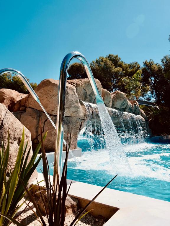 Piscina en o cerca de HolaCamp Sitges Garrofer