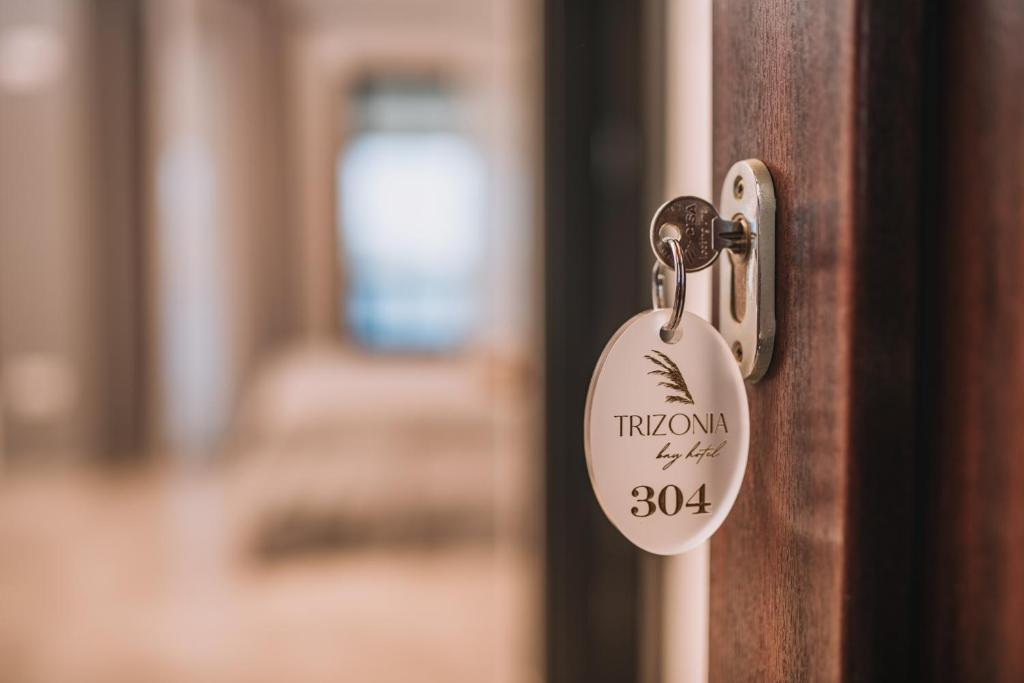 Certifikát, hodnocení, plakát nebo jiný dokument vystavený v ubytování Trizonia Bay Hotel