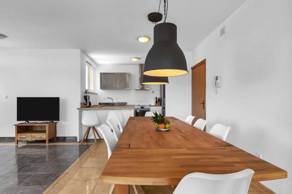 Kuchyň nebo kuchyňský kout v ubytování Apartments Marin