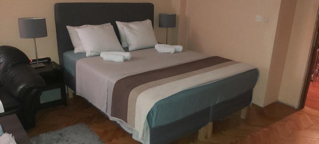 Posteľ alebo postele v izbe v ubytovaní Luxury apartment by the sea with private whirlpool and terrace 50m2