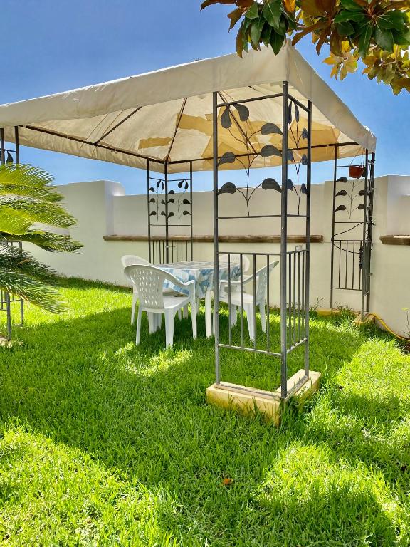 A garden outside Garden Salentorelax