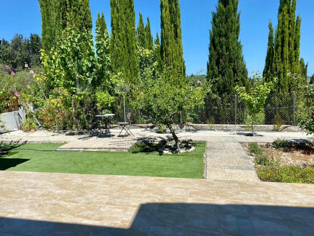Demelida Villa in Tsada, Paphos - Three-Bedroom Villa