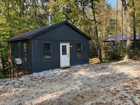 Avenwood Cabins - One-Bedroom House