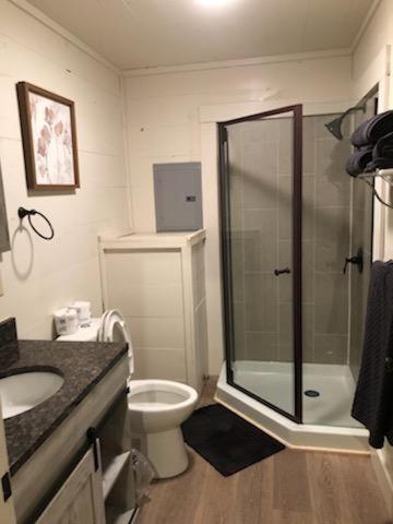 Avenwood Cabins - One-Bedroom House