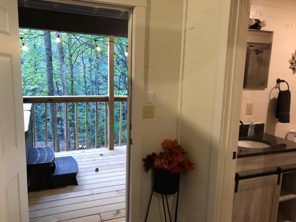Avenwood Cabins - One-Bedroom House
