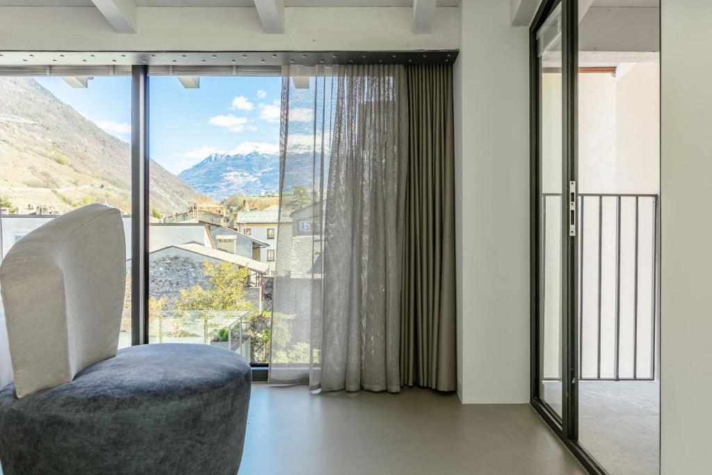 DOMUS CAVOUR Rooms&Suites - Suite Con Vista Montagna