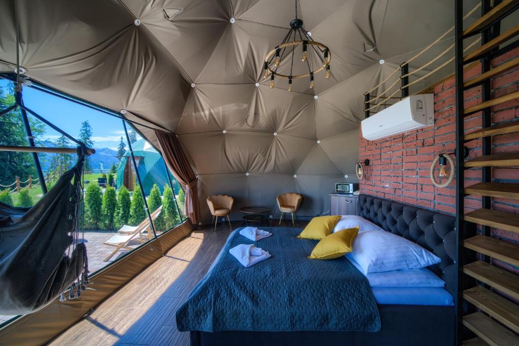 Peak Glamp & Jacuzzi - 3