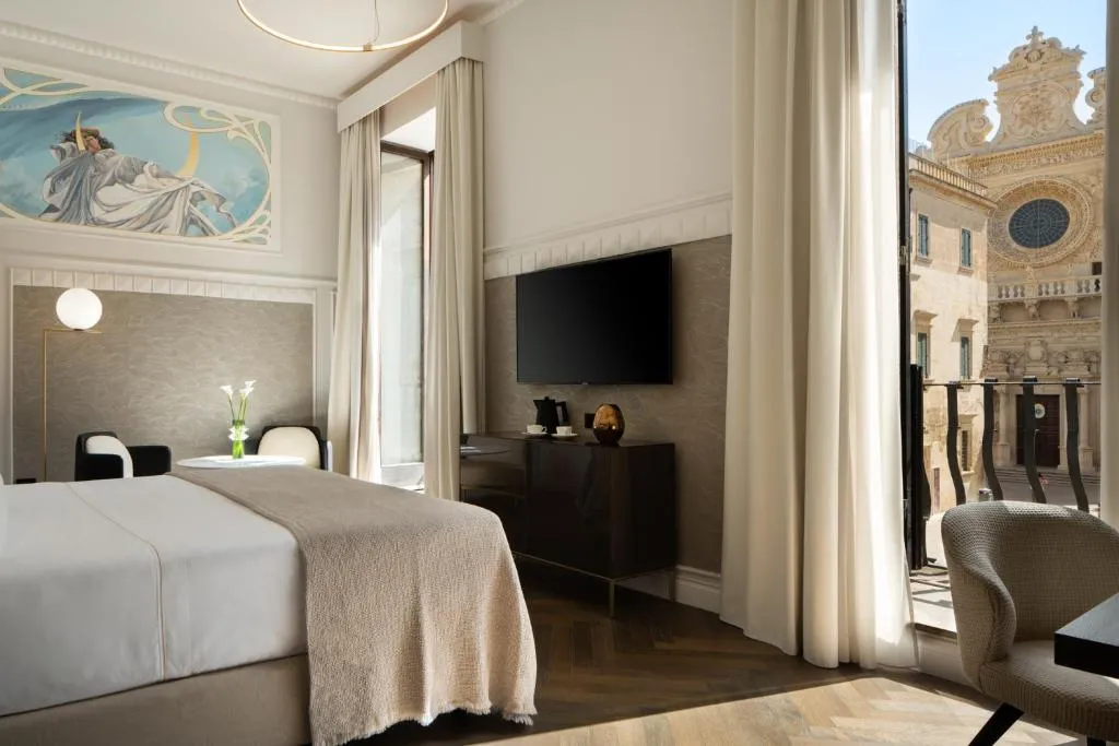 Junior Suite with City View
