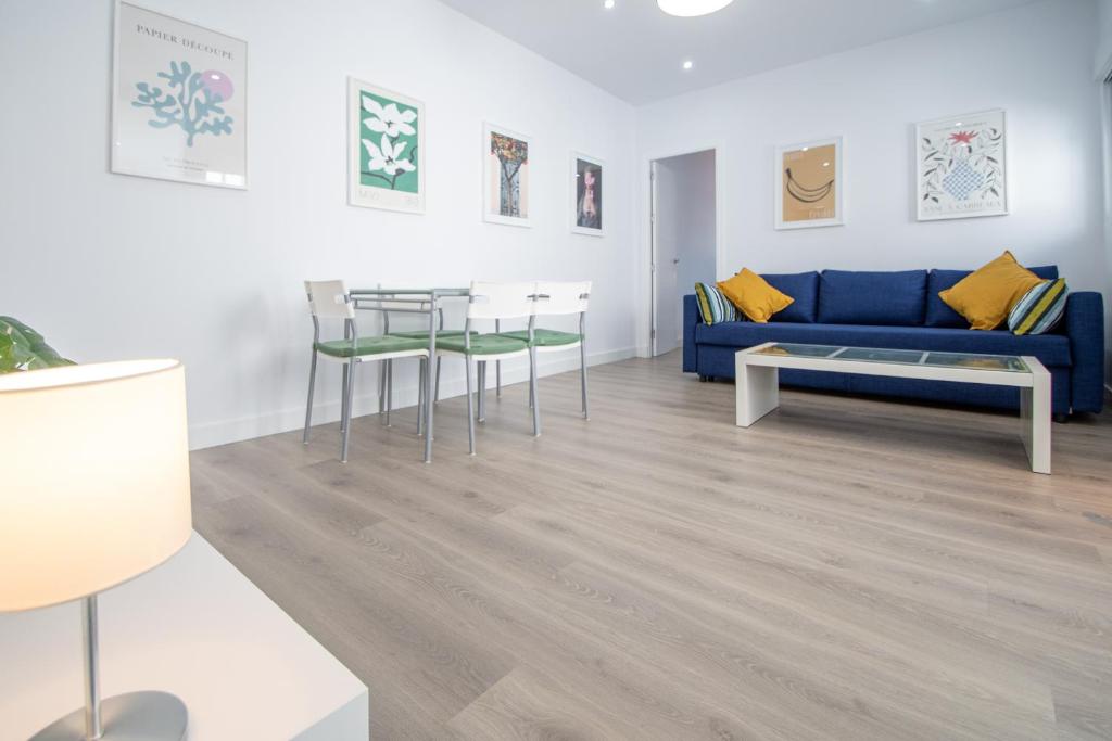 Posedenie v ubytovaní Apartamento Ooh La Lá Cádiz