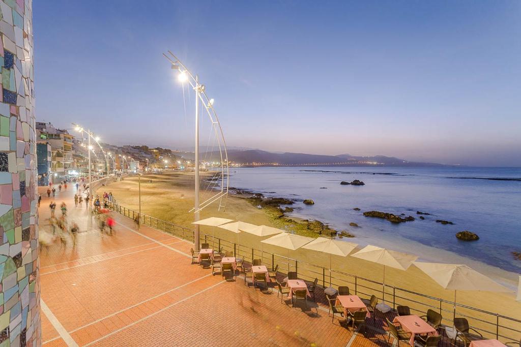 Fotografie z fotogalerie ubytování First Line with Terrace in Las Canteras Beach. v destinaci Las Palmas de Gran Canaria