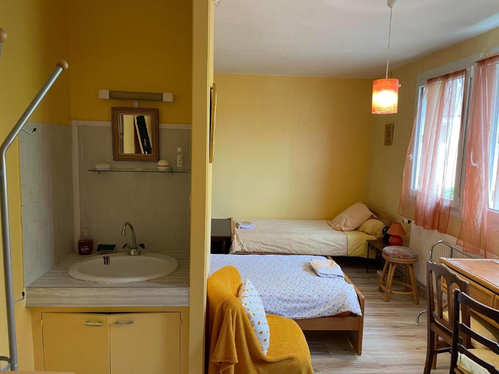 Maison Saint Louis - Triplo Camera Con Bagno In Comune