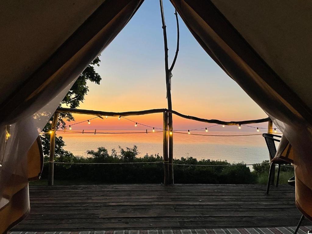 Příroda nedaleko luxury tent