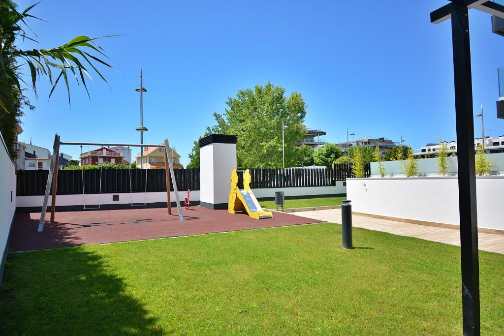 GALIHOST - Impresionante apartamento con piscina en Sanxenxo - Apartamento De Dos Dormitorios