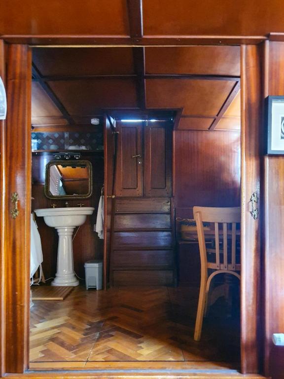 Fotografia z galérie ubytovania Bateau péniche Lille - Euratechnologie v destinácii Lille