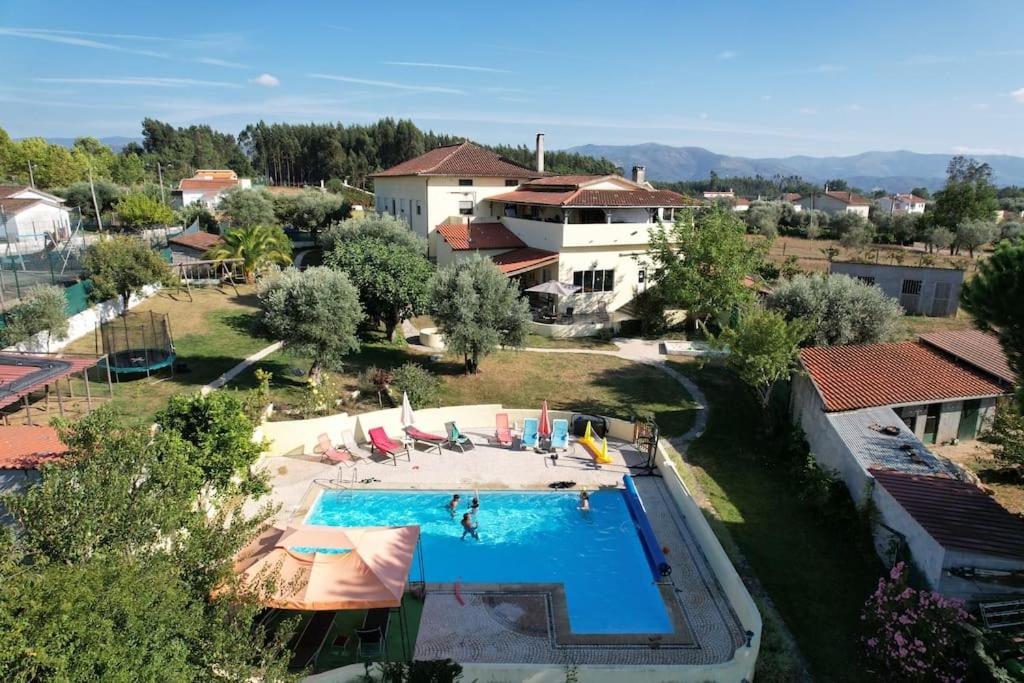 Θέα της πισίνας από το Accommodation with bar and swimming pool (max.16P) ή από εκεί κοντά