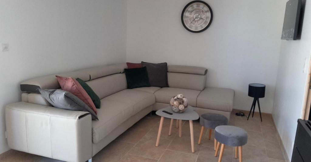 Posezení v ubytování Gîte l’Inattendu