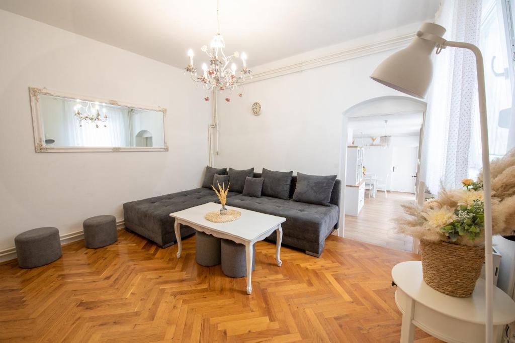 Χώρος καθιστικού στο GoodLife Holiday House - Family & Friends