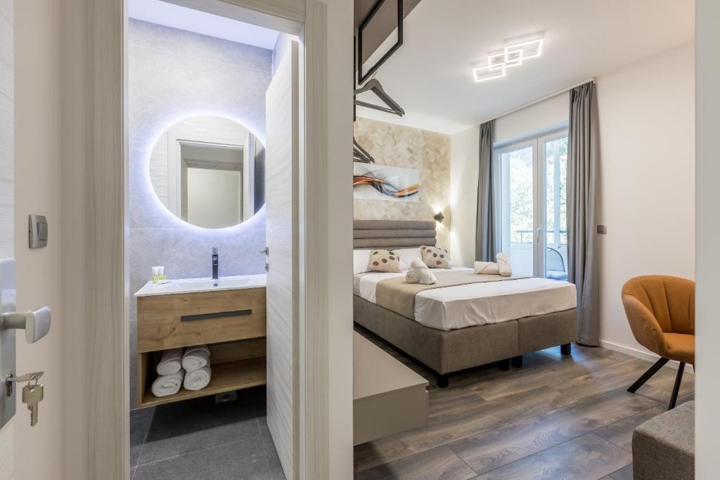 Postel nebo postele na pokoji v ubytování Sleep&More Split Luxury Rooms and Apartment with balcony