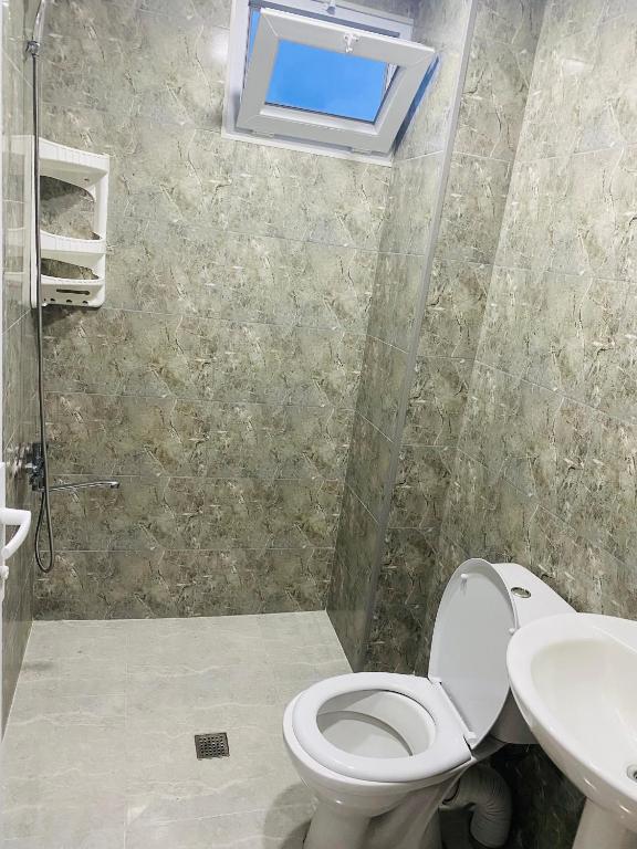 Koupelna v ubytování Kobuleti 728