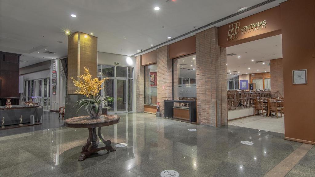 Restaurace v ubytování Hotel Deville Prime Porto Alegre