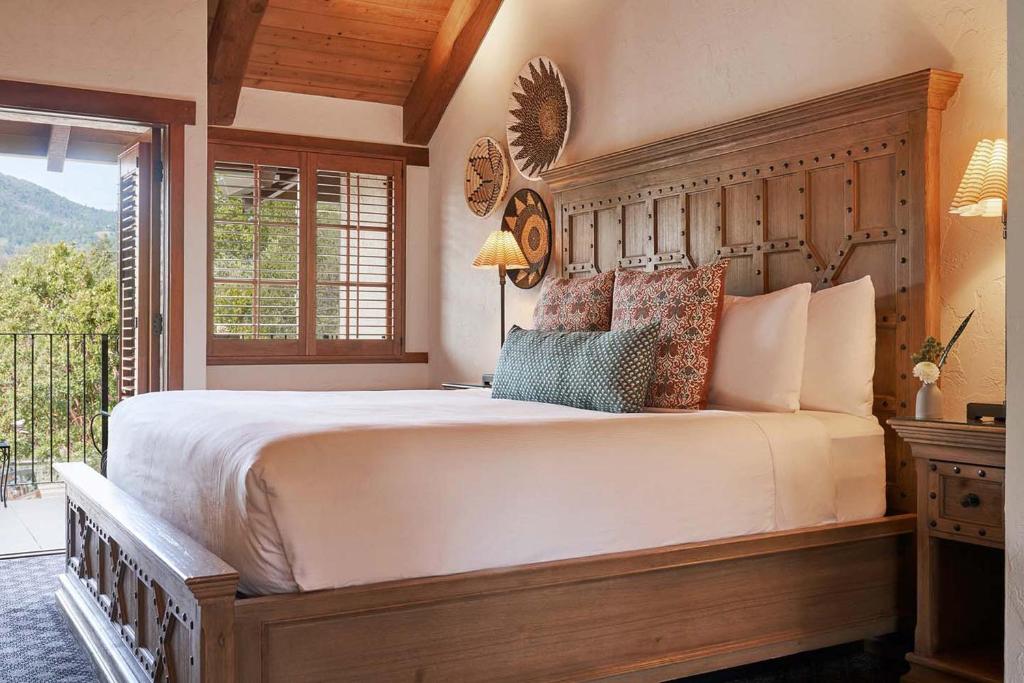 Rancho Caymus Inn - Deluxe King Room
