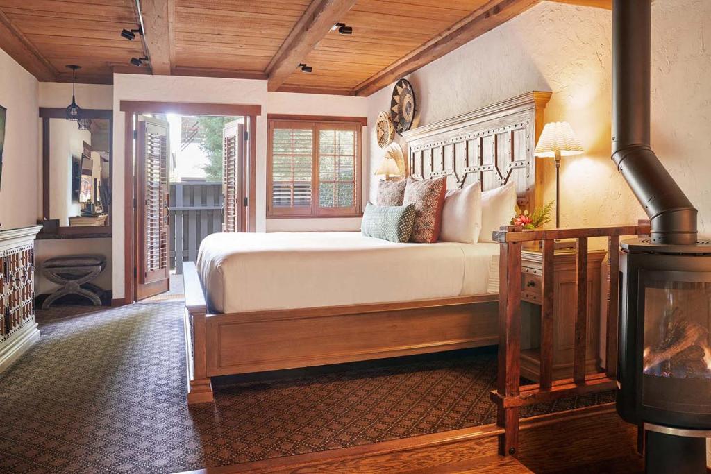 Rancho Caymus Inn photo 2