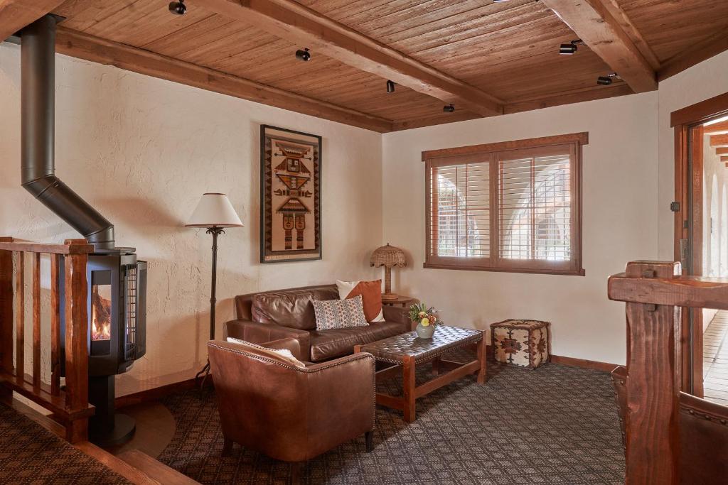 Rancho Caymus Inn - Premium King Room