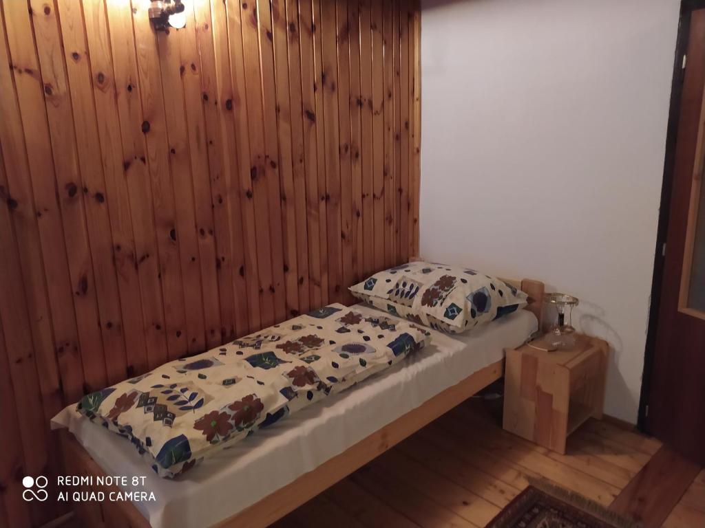 Postel nebo postele na pokoji v ubytování Chalupa Praženica