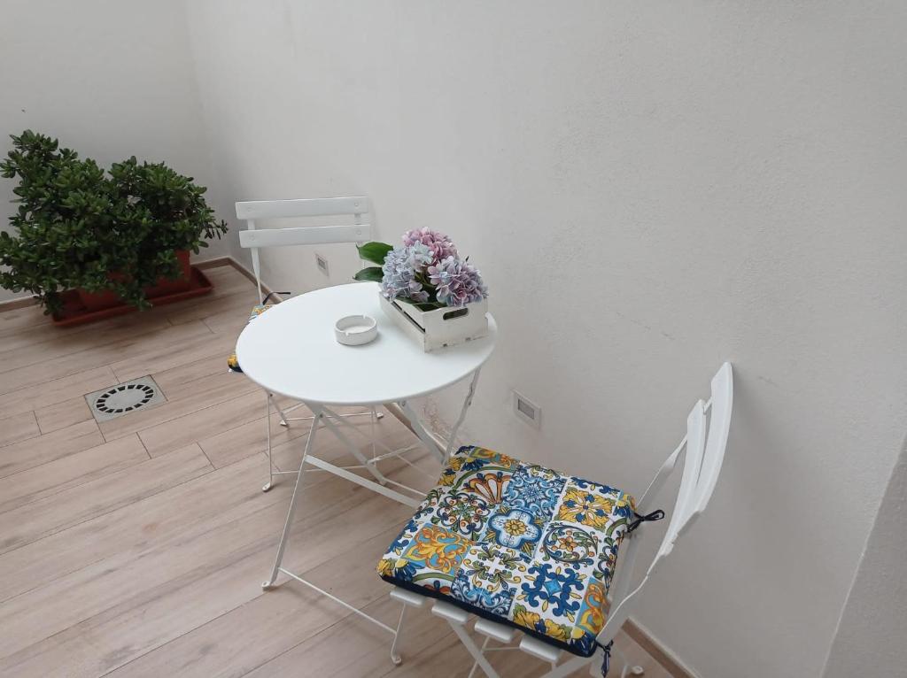 A seating area at GiaMa Luxury Apartment