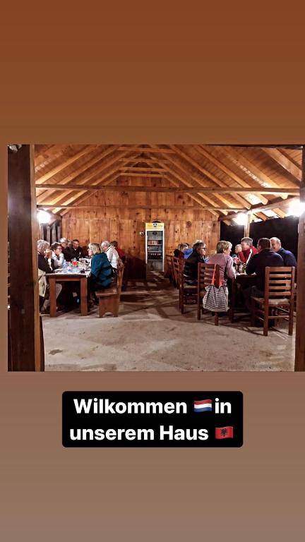 Restaurace v ubytování Guesthouse Skender Selimaj