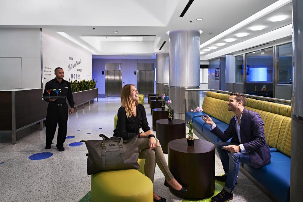 Gosti u objektu Miami International Airport Hotel