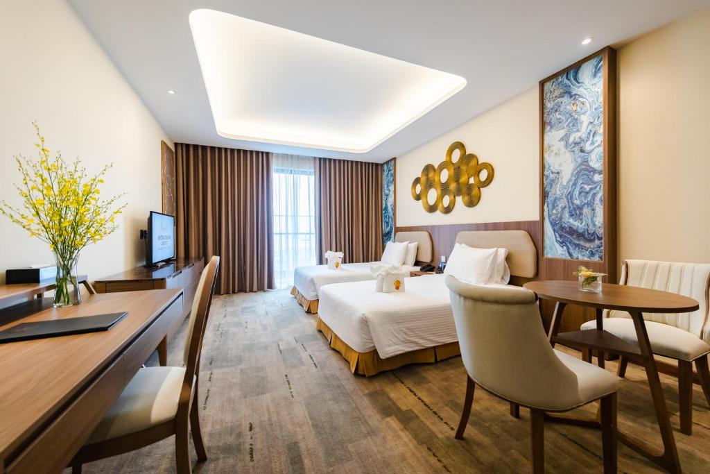 Gallery image of Muong Thanh Luxury Ha Long Centre II in Ha Long