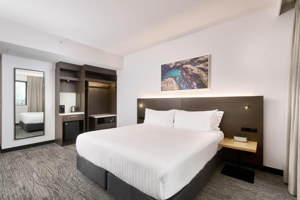Postel nebo postele na pokoji v ubytování Holiday Inn West Perth by IHG