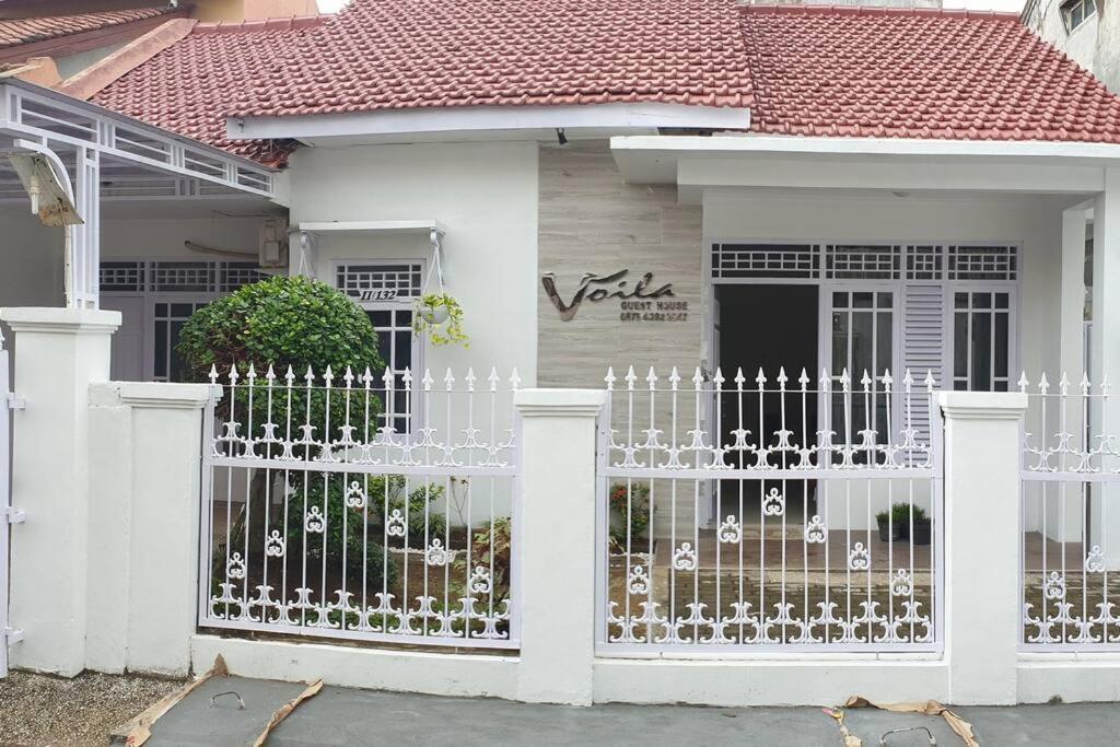 Voila Guest House Cilacap - Housity