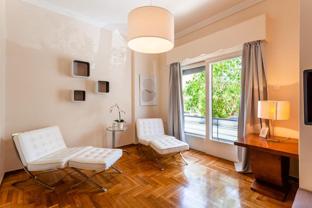 TV a/nebo společenská místnost v ubytování A Homes Greece - Modern Spacious Home with Garden Near Center Kalamata