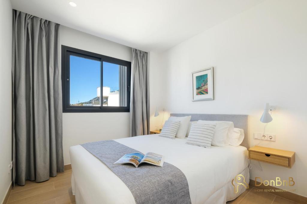 Posteľ alebo postele v izbe v ubytovaní Exclusive apartment in Higueron west 217 in Fuengirola