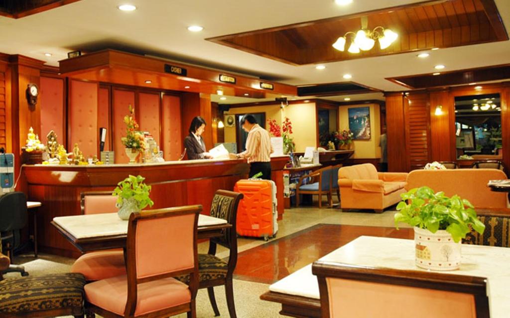 Silom Village Inn - Resim 7