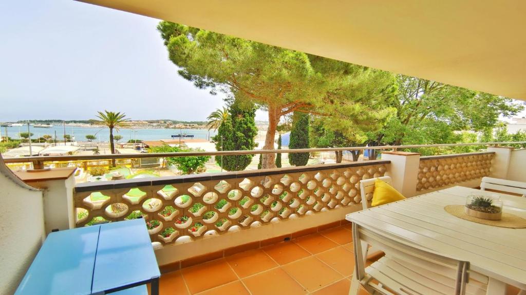 Balkón alebo terasa v ubytovaní VACAY Apartamento Sol i Mar, vistas al mar, en la Costa Brava, L'Escala!