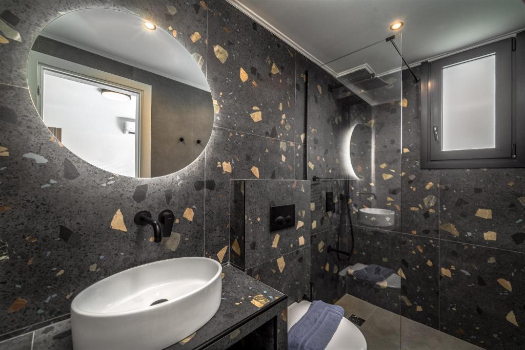 Kúpeľňa v ubytovaní Nemesis Luxury Villas