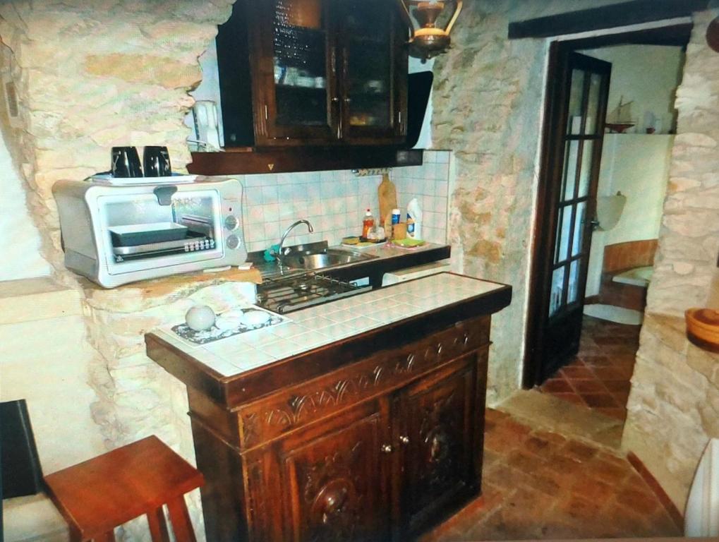 Kuchyň nebo kuchyňský kout v ubytování Le Mazet