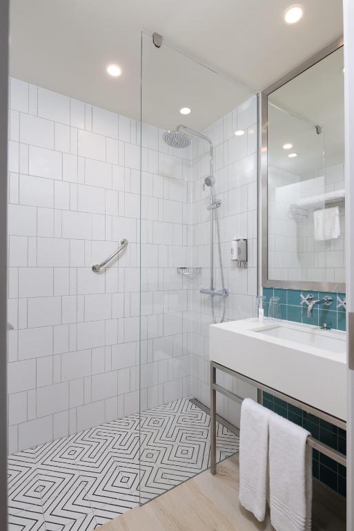 Ecos Dubai Hotel at Al Furjan - Resim 29