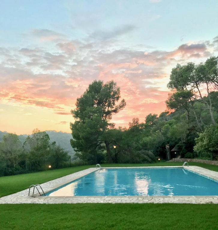 Bazén v ubytovaní Casa Lara - Begur alebo v jeho blízkosti