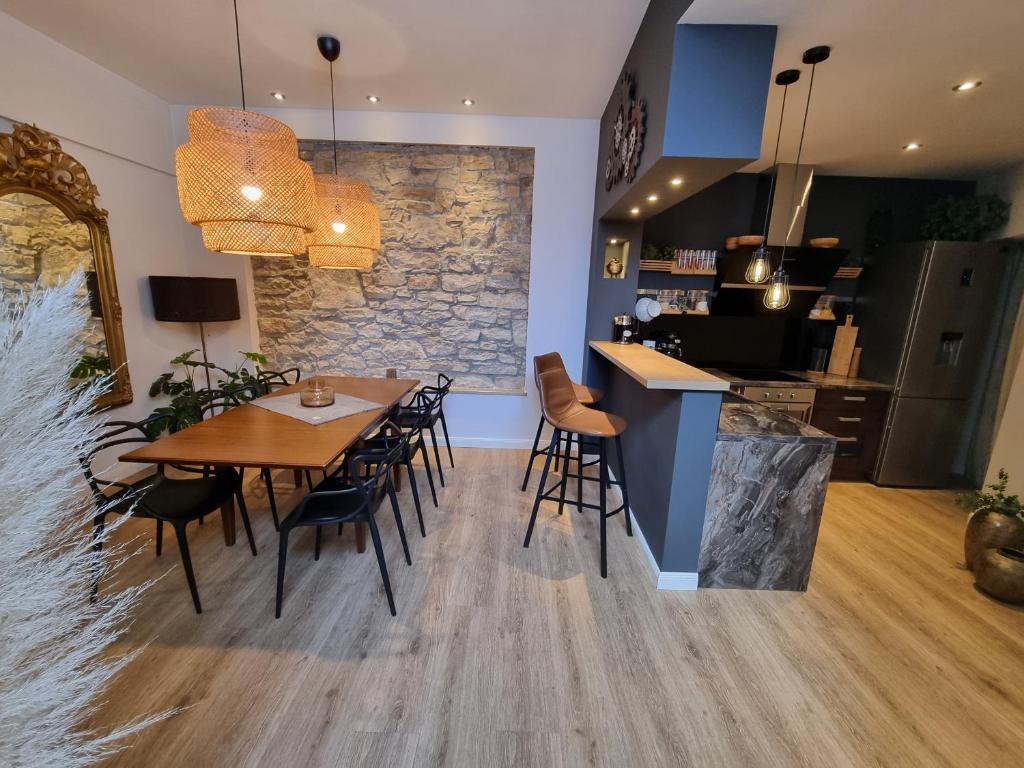 Arena Design Apartments with FREE Private Parking and with a terrace - 2