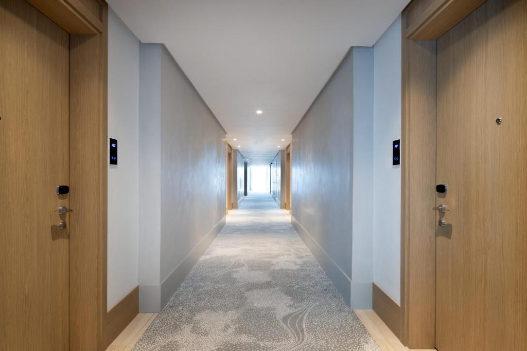 Ecos Dubai Hotel at Al Furjan - Resim 31