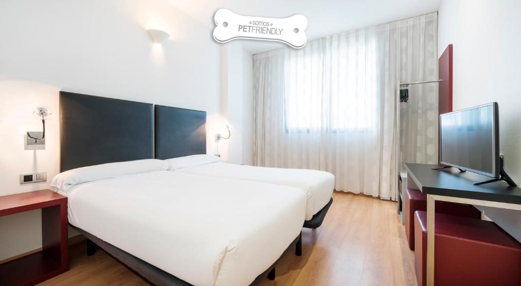 Ilunion Aqua 3 - Chambre Jumelle Adaptée Aux Animaux De Compagnie