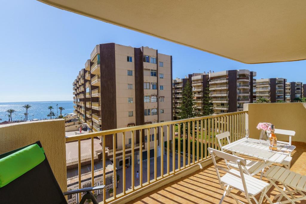 Balkón nebo terasa v ubytování MalagaSuite Living Coast Fuengirola