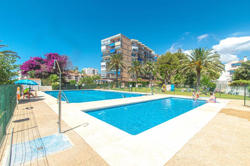 Bazén v ubytování Mar del Sur Apartamento con vistas al mar nebo v jeho okolí