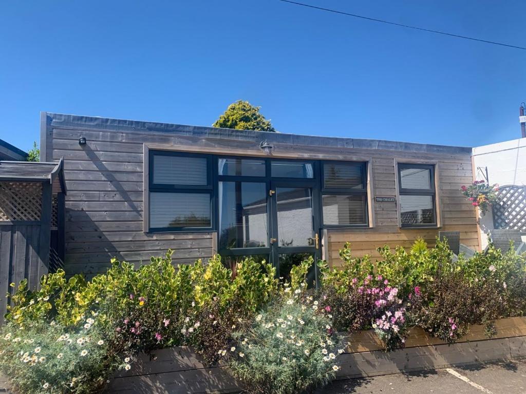 Gallery image of 1-bedroom chalet with parking on site in Looe