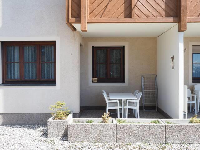 A balcony or terrace at LivGood Appartements Gerlitzen