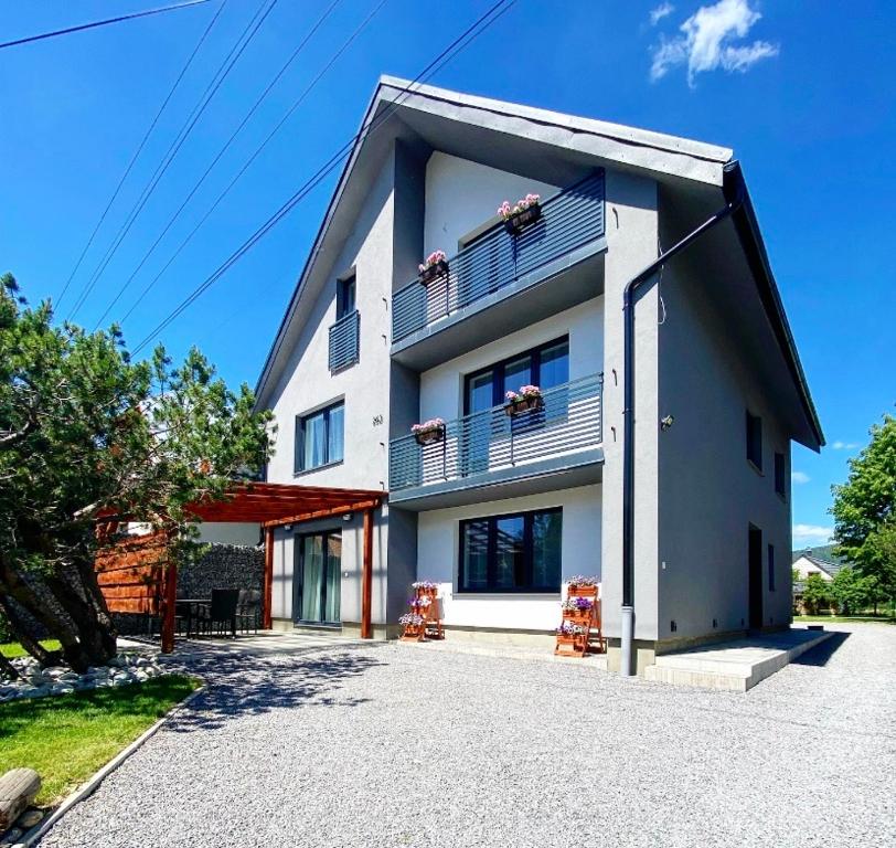 Budova, kde se apartmán nachází